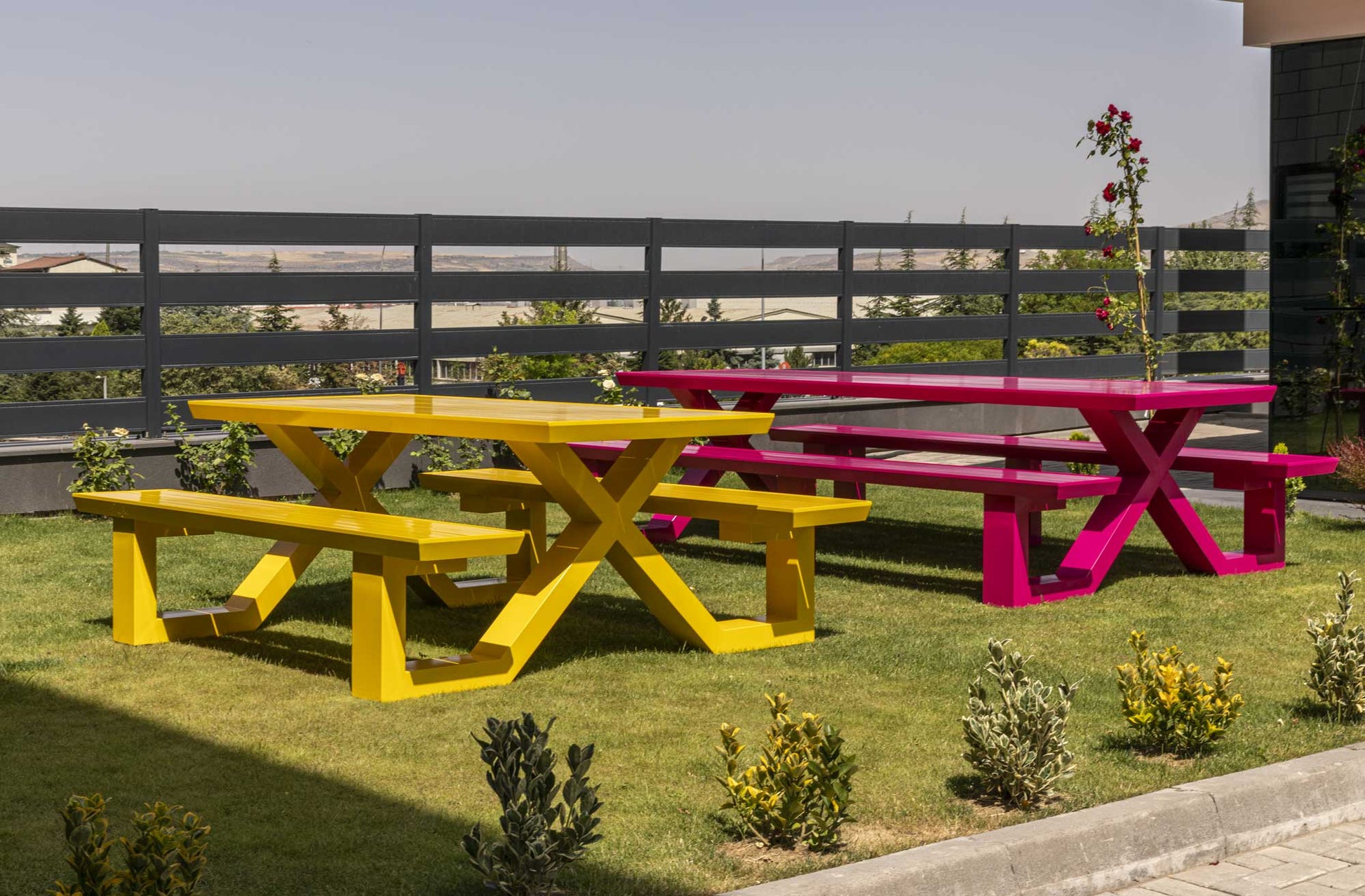 ALUMINIUM PICNIC TABLE